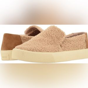 Toms NWOB Blush Color Sunset Faux Shearling Fuzzy Furry Slip On Boat Shoes sz 7